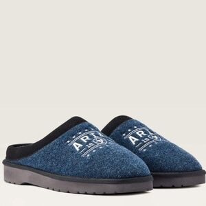 Ariat Men's 93 Liberty Navy Sherpa Slippers, Size 12, NEW with box, Square Toe